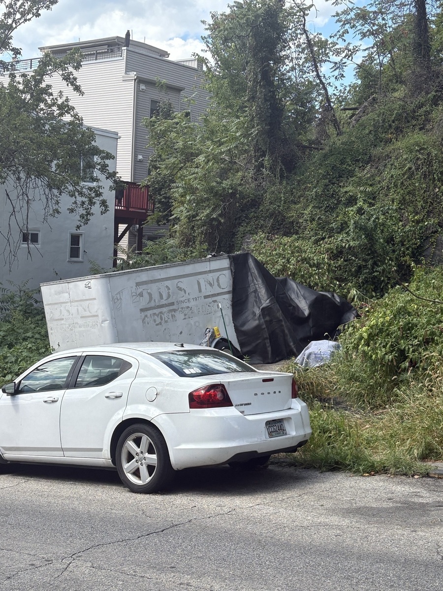 Photographic documentation of the work as submitted to the city's 311 record.