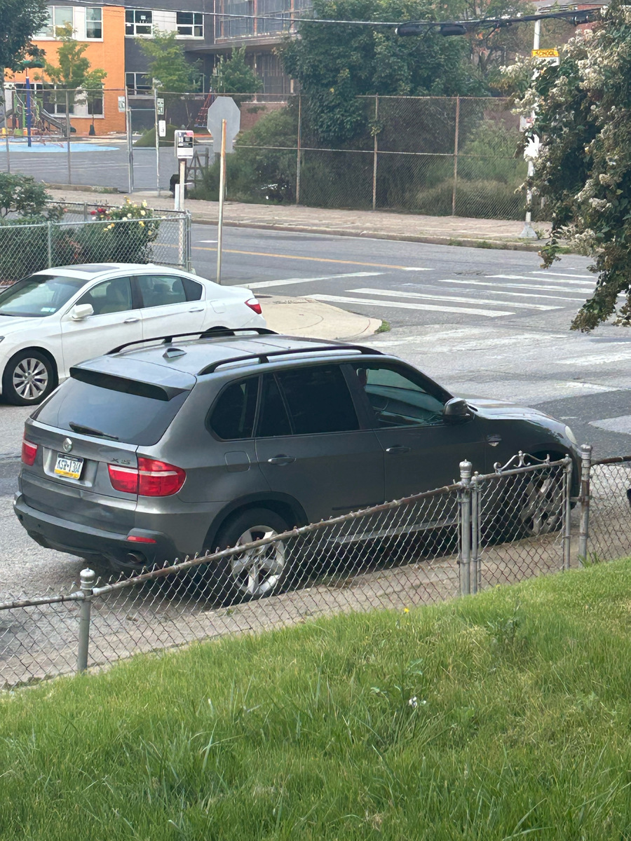 Photographic documentation of the work as submitted to the city's 311 record.