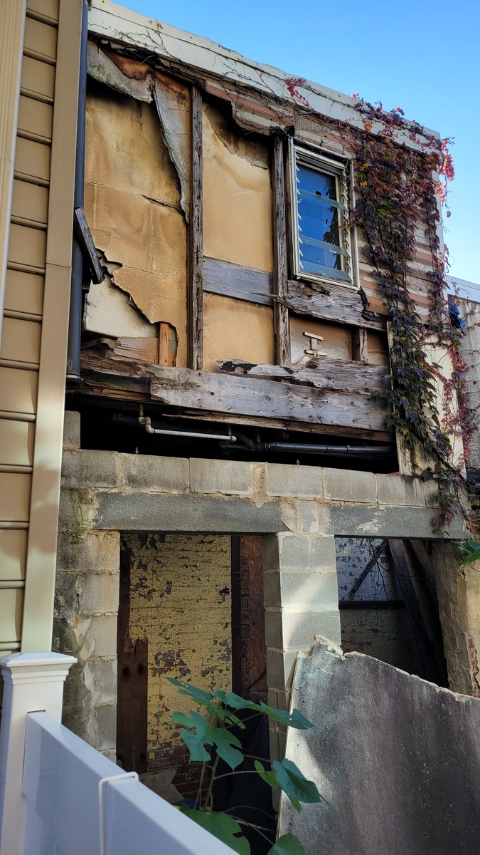 Photographic documentation of the work as submitted to the city's 311 record.