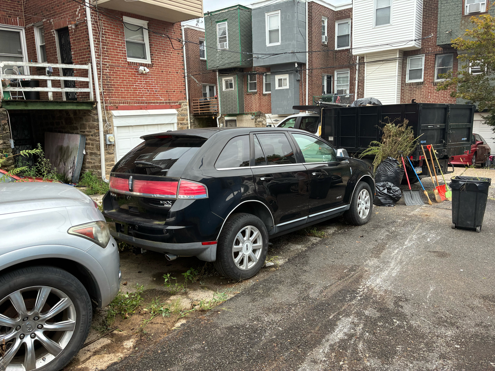 Photographic documentation of the work as submitted to the city's 311 record.