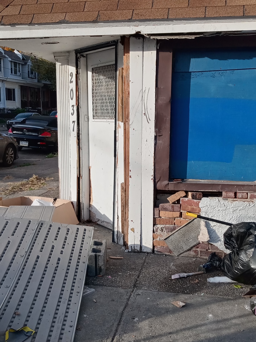 Photographic documentation of the work as submitted to the city's 311 record.