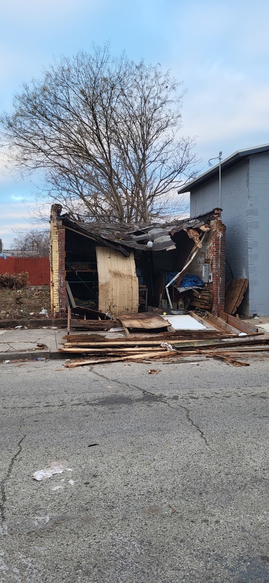 Photographic documentation of the work as submitted to the city's 311 record.