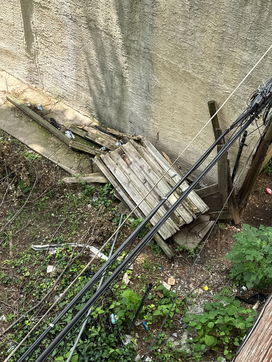 Photographic documentation of the work as submitted to the city's 311 record.