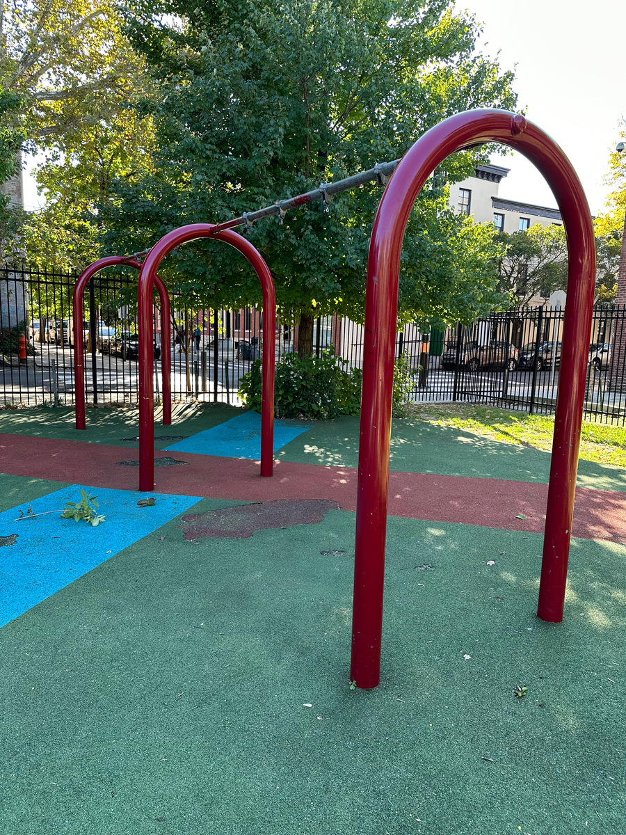 Photographic documentation of the work as submitted to the city's 311 record.
