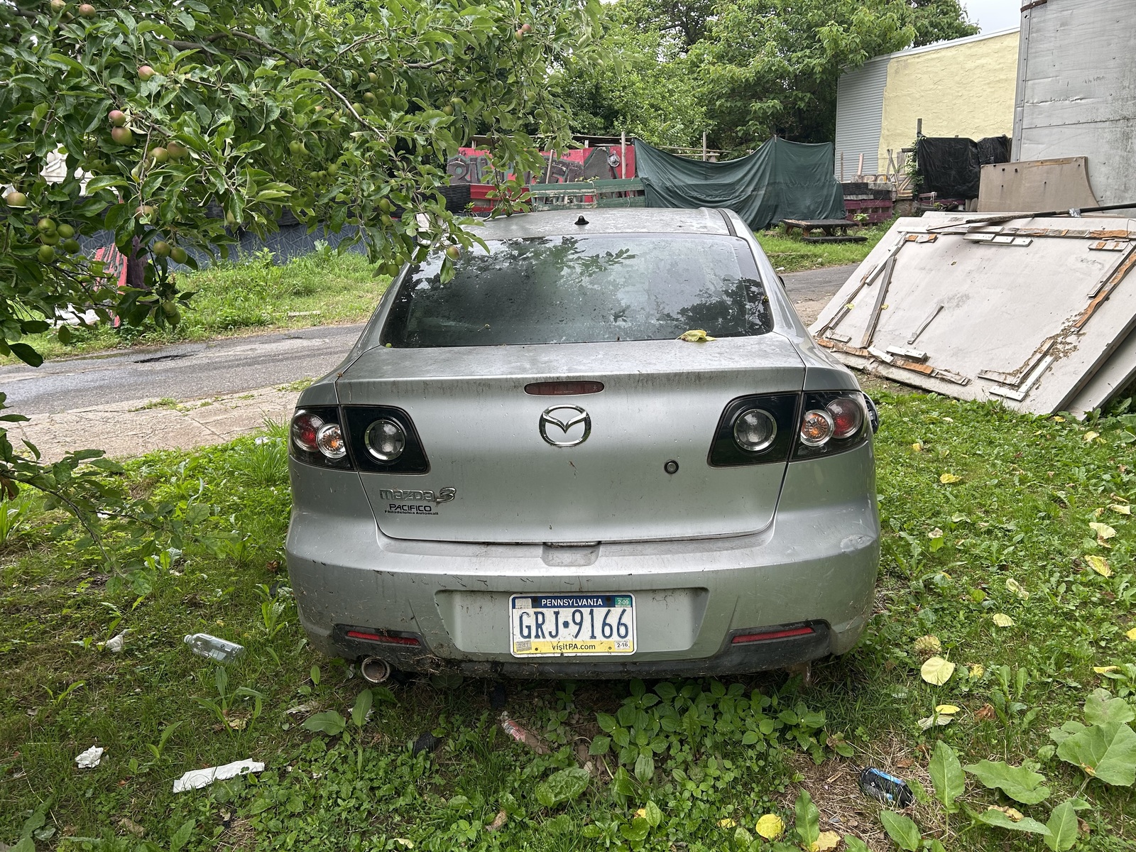 Photographic documentation of the work as submitted to the city's 311 record.