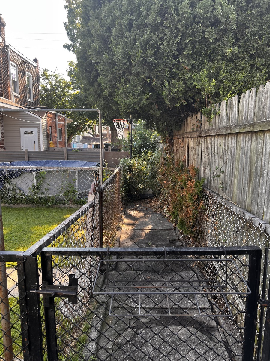 Photographic documentation of the work as submitted to the city's 311 record.