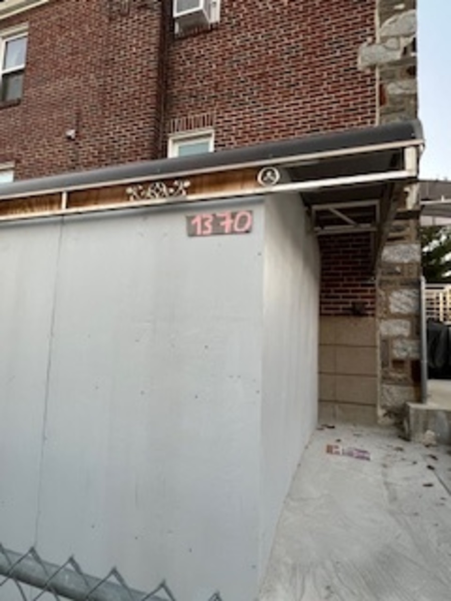 Photographic documentation of the work as submitted to the city's 311 record.
