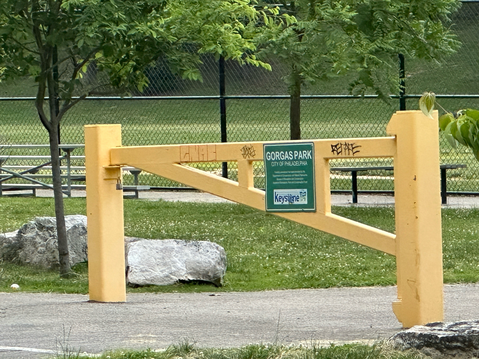 Photographic documentation of the work as submitted to the city's 311 record.