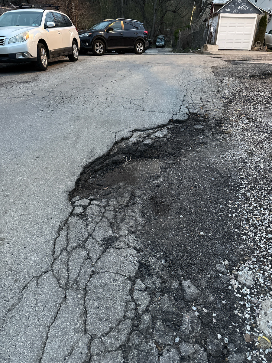Photographic documentation of the work as submitted to the city's 311 record.