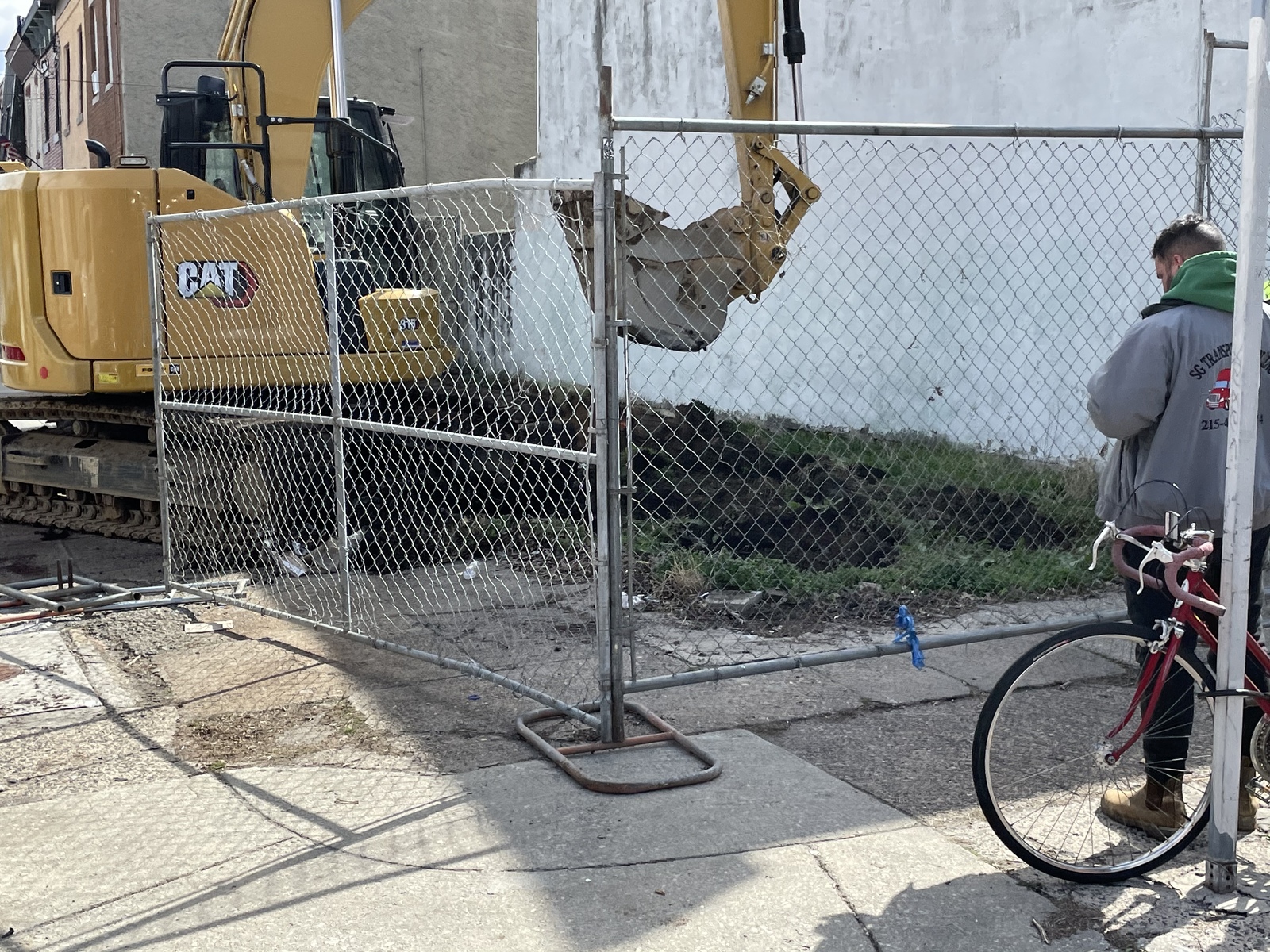 Photographic documentation of the work as submitted to the city's 311 record.