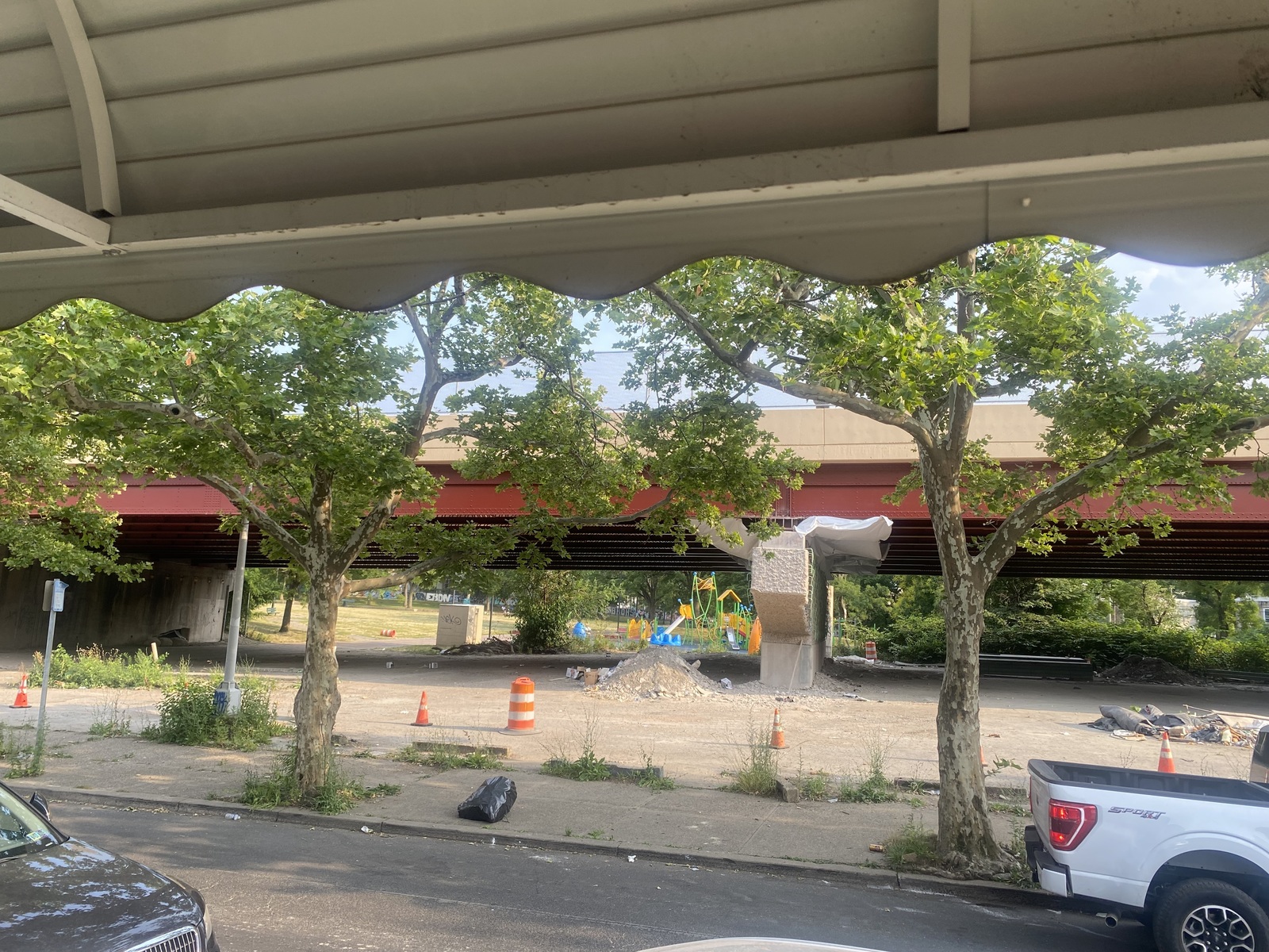 Photographic documentation of the work as submitted to the city's 311 record.