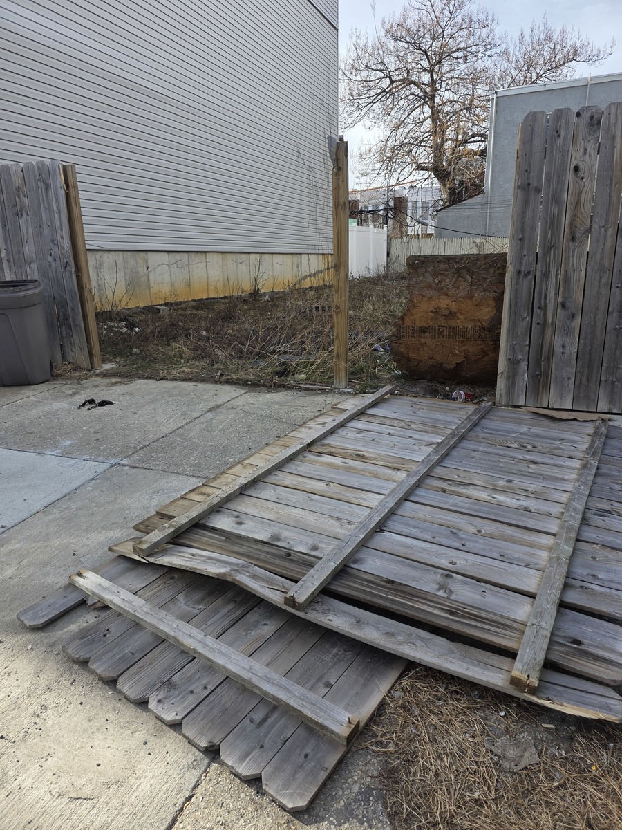 Photographic documentation of the work as submitted to the city's 311 record.
