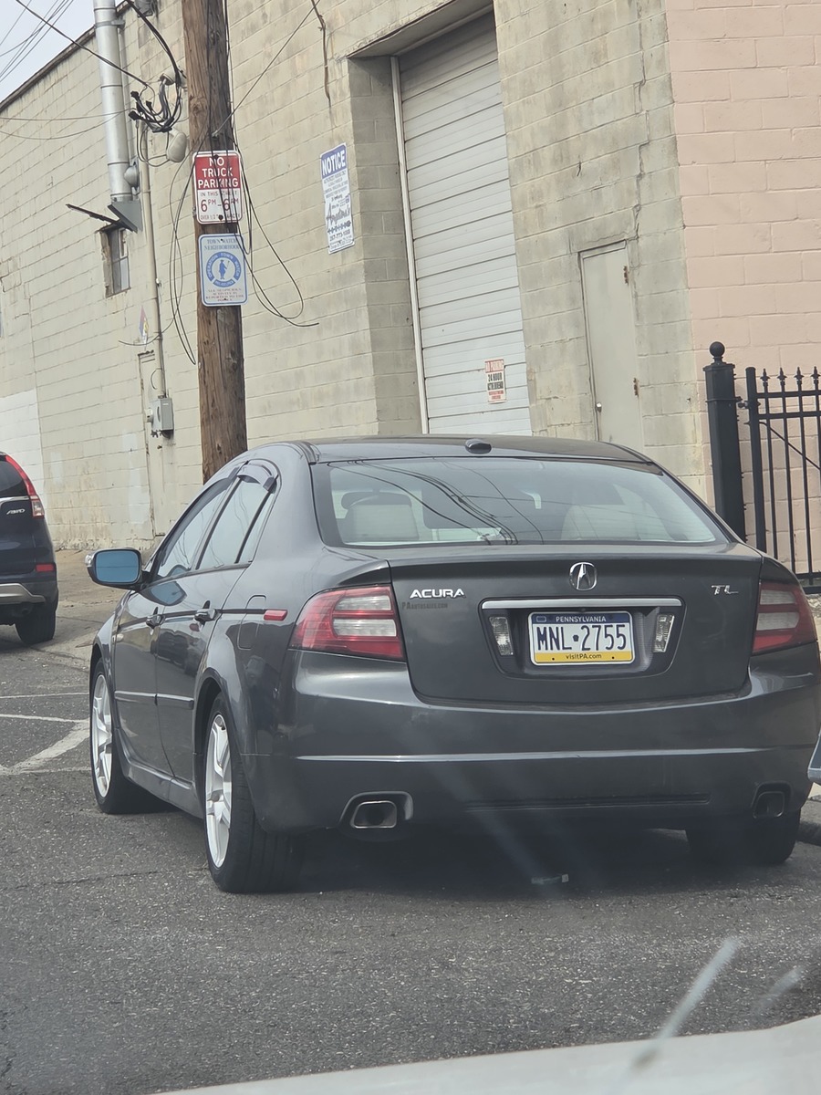 Documentation of Curbside Vigil, Stiles St — Philadelphia, as submitted to Philadelphia 311.