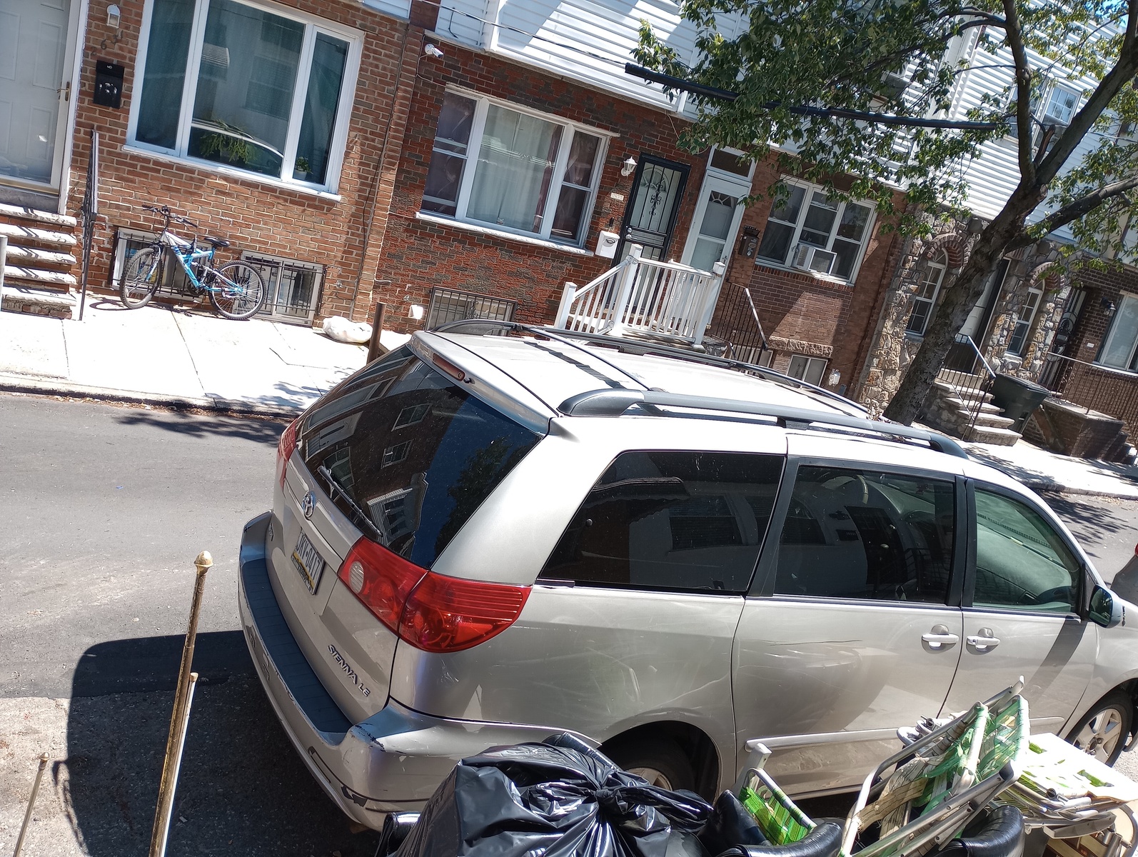 Photographic documentation of the work as submitted to the city's 311 record.