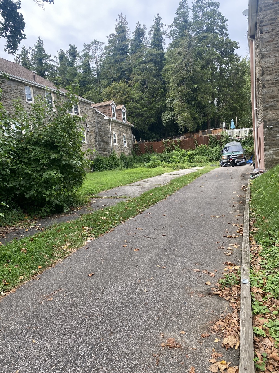 Photographic documentation of the work as submitted to the city's 311 record.