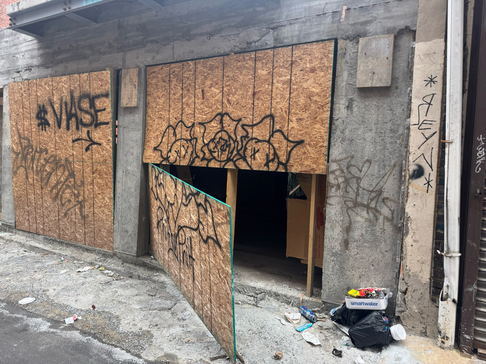 Photographic documentation of the work as submitted to the city's 311 record.