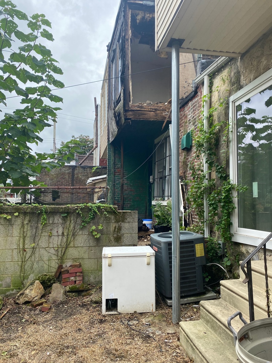 Photographic documentation of the work as submitted to the city's 311 record.