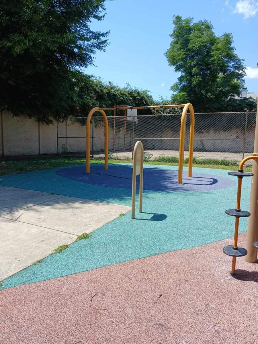 Photographic documentation of the work as submitted to the city's 311 record.