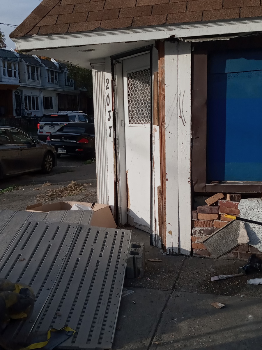 Photographic documentation of the work as submitted to the city's 311 record.