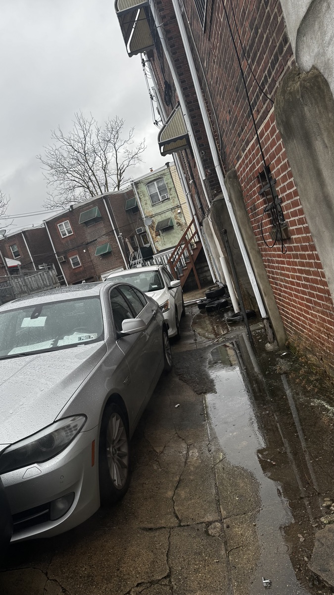 Photographic documentation of the work as submitted to the city's 311 record.