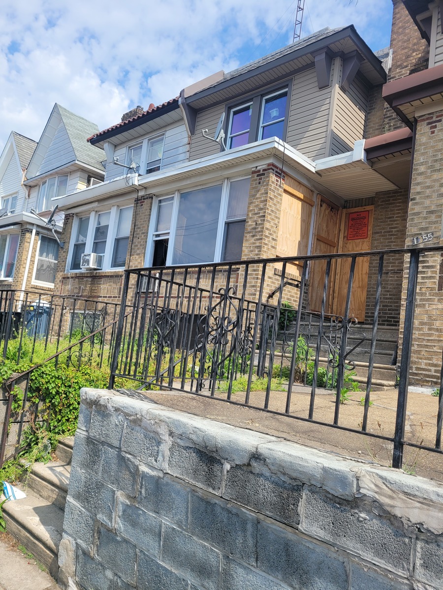 Photographic documentation of the work as submitted to the city's 311 record.
