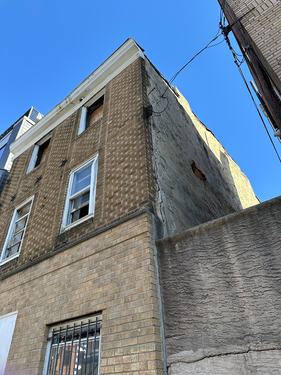 Photographic documentation of the work as submitted to the city's 311 record.