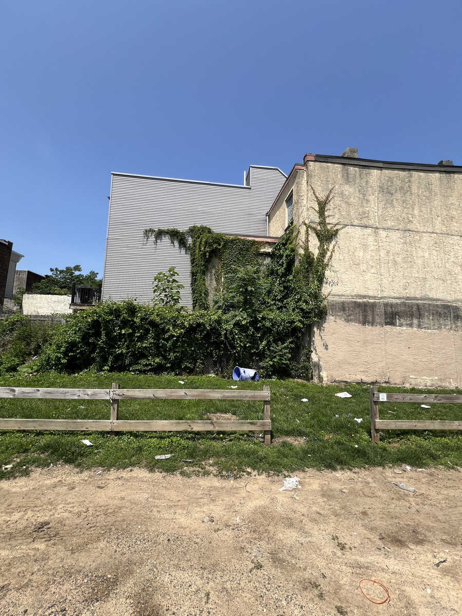 Photographic documentation of the work as submitted to the city's 311 record.