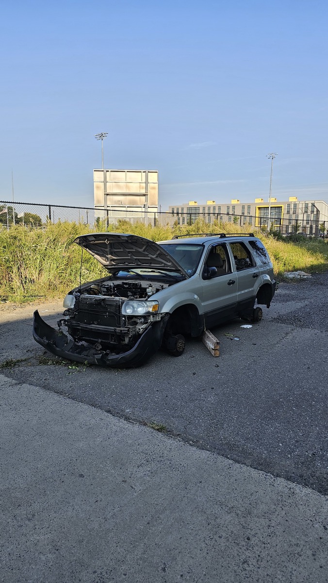 Photographic documentation of the work as submitted to the city's 311 record.