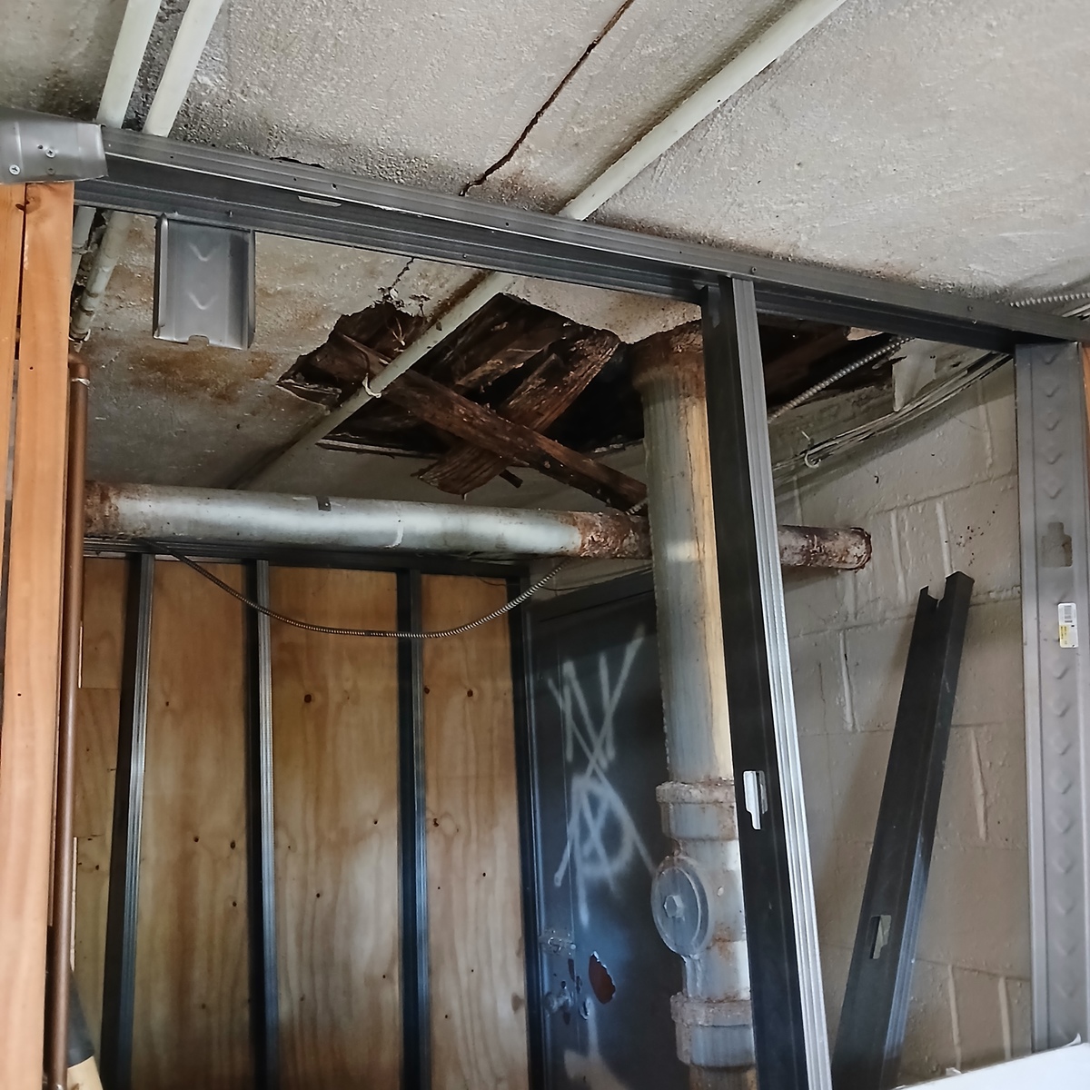 Photographic documentation of the work as submitted to the city's 311 record.