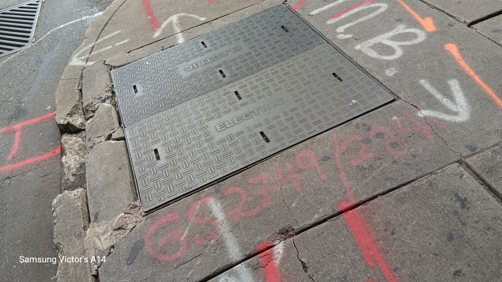 Photographic documentation of the work as submitted to the city's 311 record.