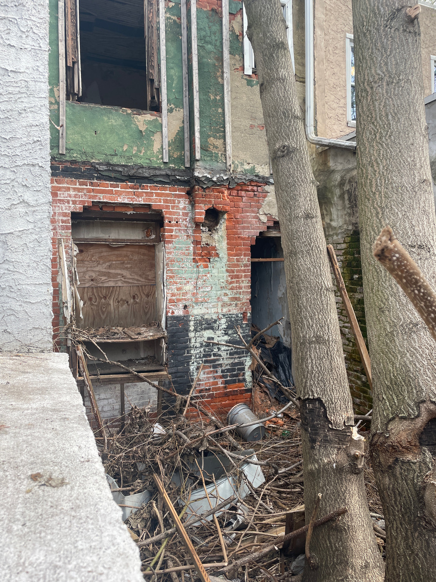 Photographic documentation of the work as submitted to the city's 311 record.