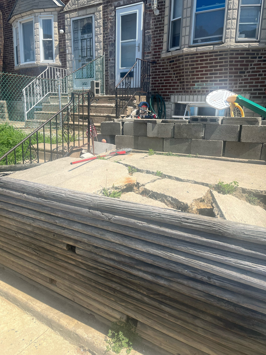 Photographic documentation of the work as submitted to the city's 311 record.