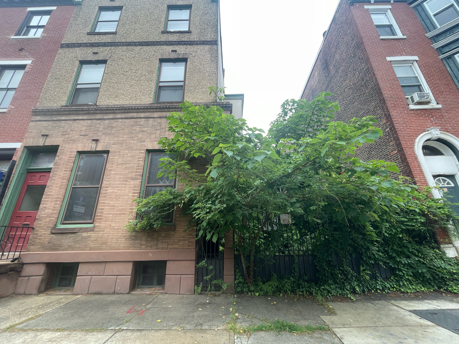 Photographic documentation of the work as submitted to the city's 311 record.