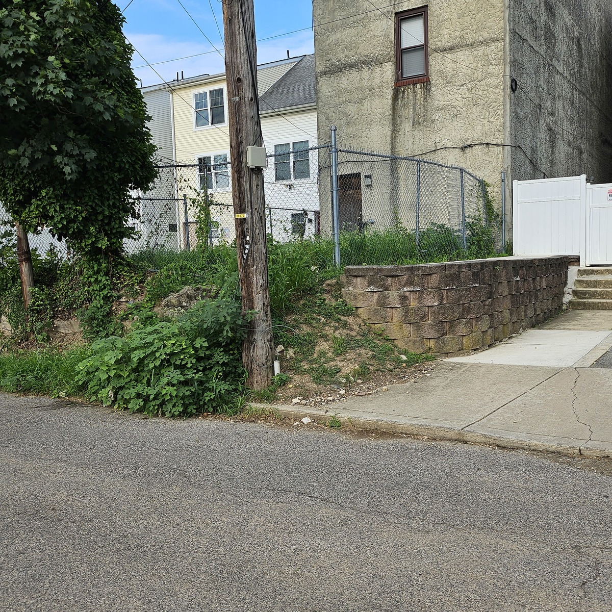 Photographic documentation of the work as submitted to the city's 311 record.