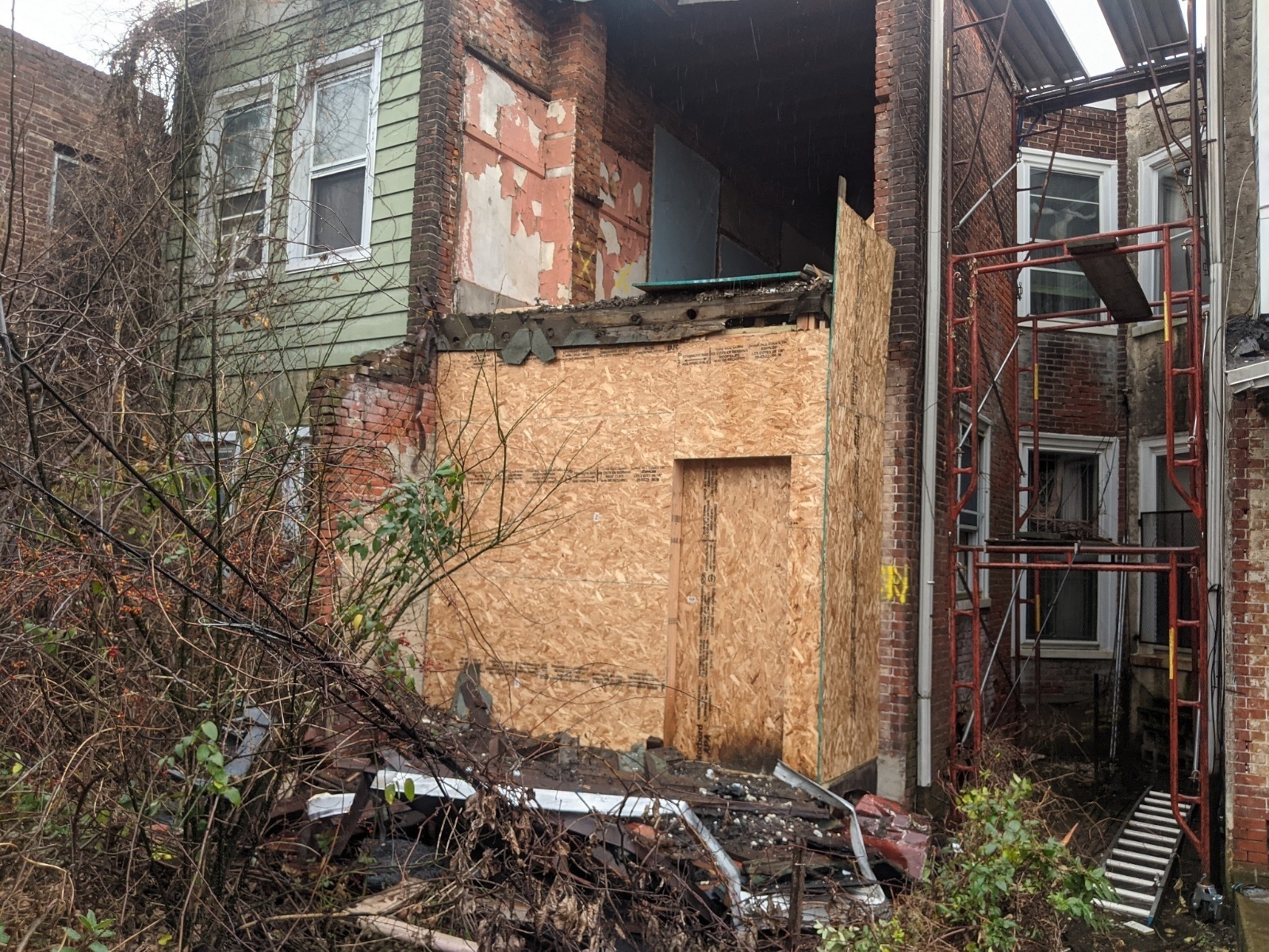 Photographic documentation of the work as submitted to the city's 311 record.