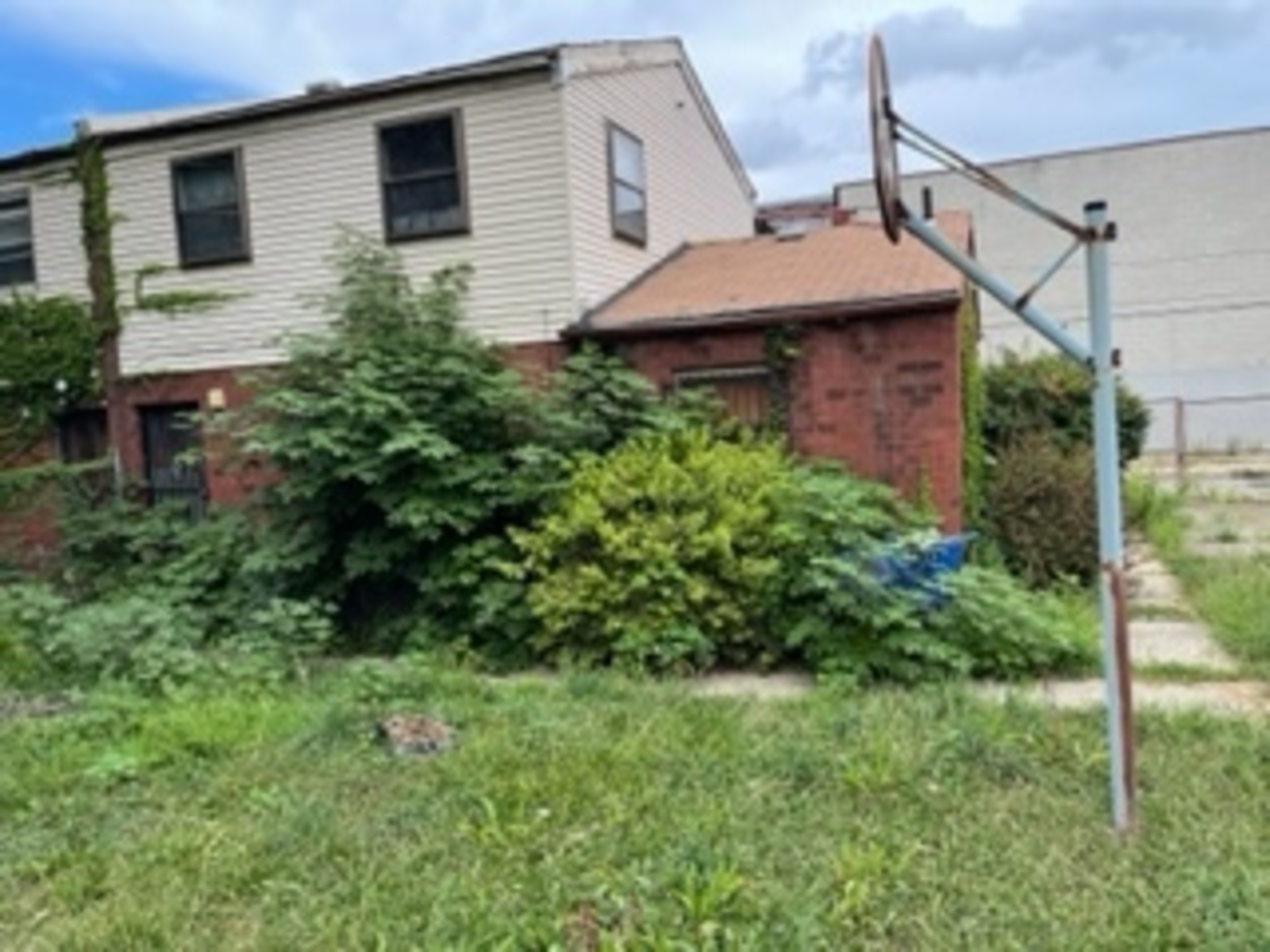 Photographic documentation of the work as submitted to the city's 311 record.