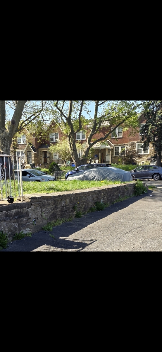 Photographic documentation of the work as submitted to the city's 311 record.
