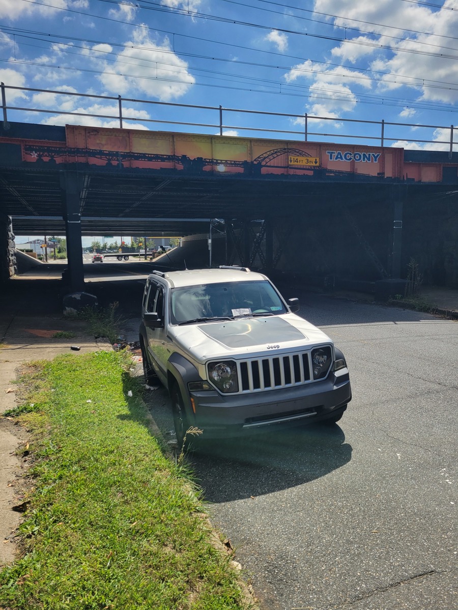 Photographic documentation of the work as submitted to the city's 311 record.