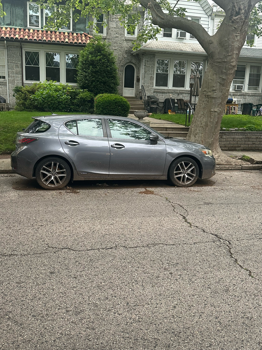 Photographic documentation of the work as submitted to the city's 311 record.