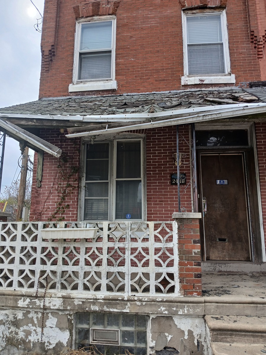 Photographic documentation of the work as submitted to the city's 311 record.