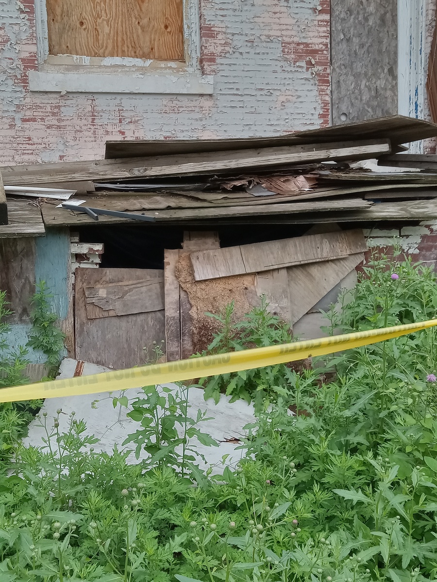 Photographic documentation of the work as submitted to the city's 311 record.