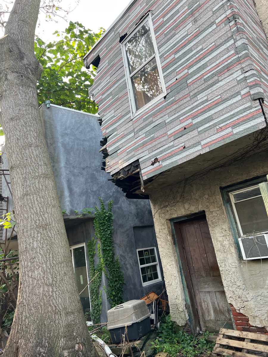 Photographic documentation of the work as submitted to the city's 311 record.