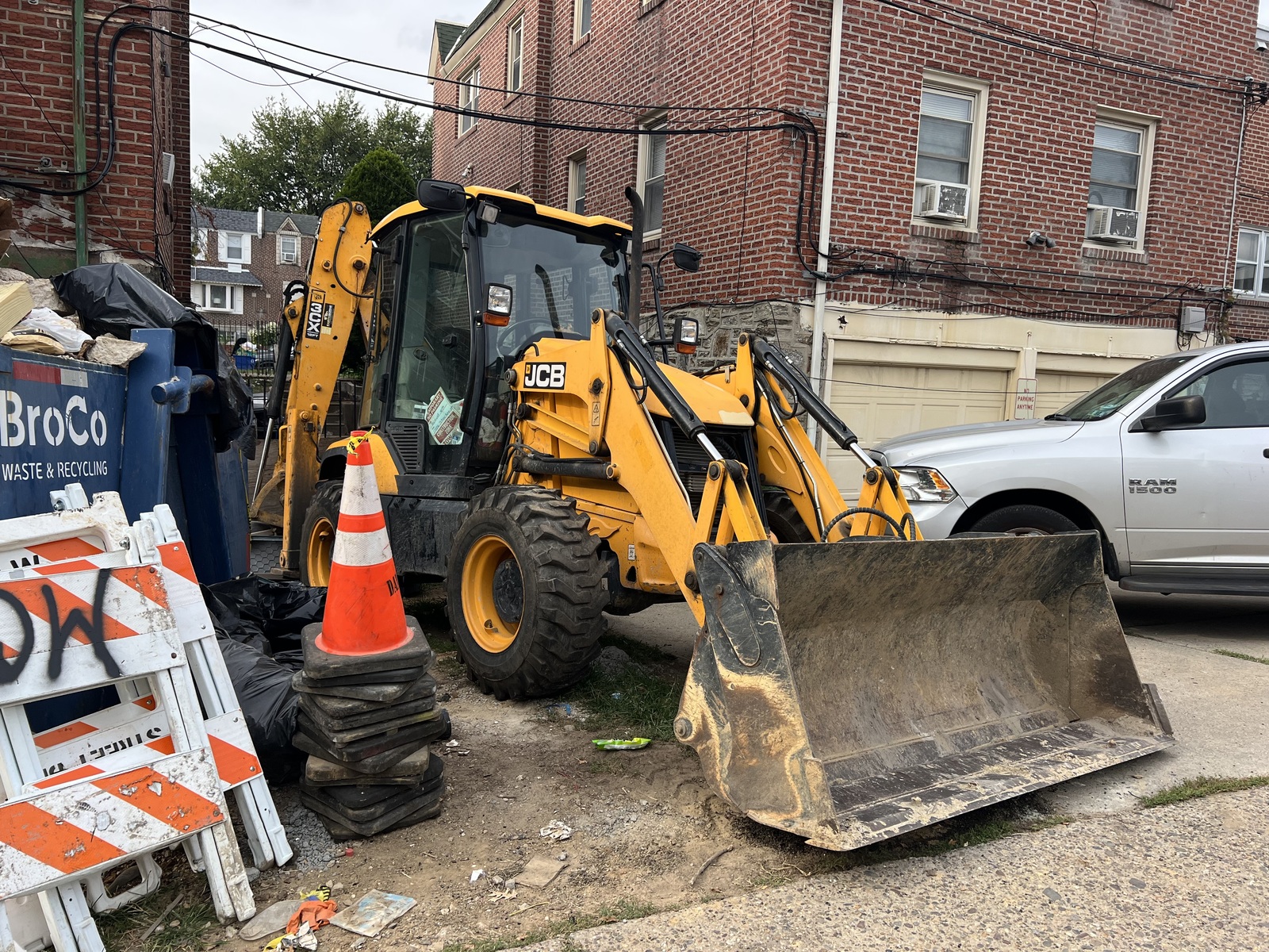 Photographic documentation of the work as submitted to the city's 311 record.