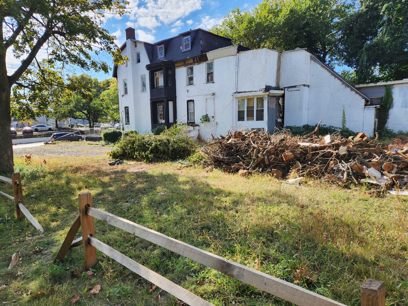 Photographic documentation of the work as submitted to the city's 311 record.