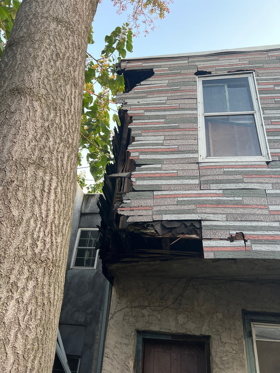 Photographic documentation of the work as submitted to the city's 311 record.