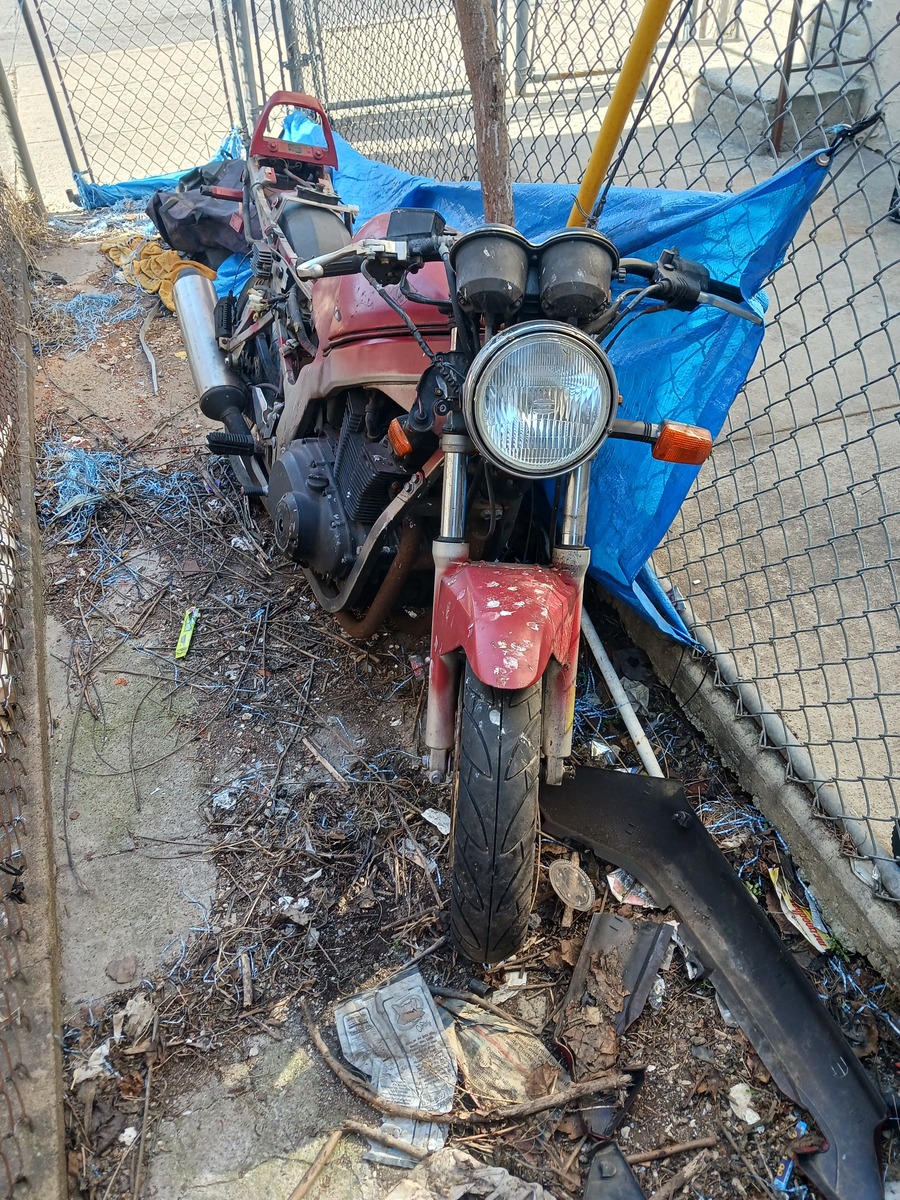 Photographic documentation of the work as submitted to the city's 311 record.