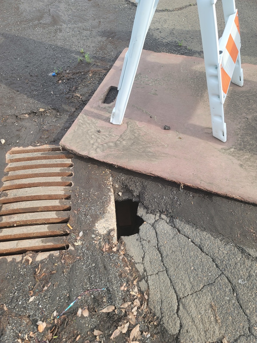 Photographic documentation of the work as submitted to the city's 311 record.