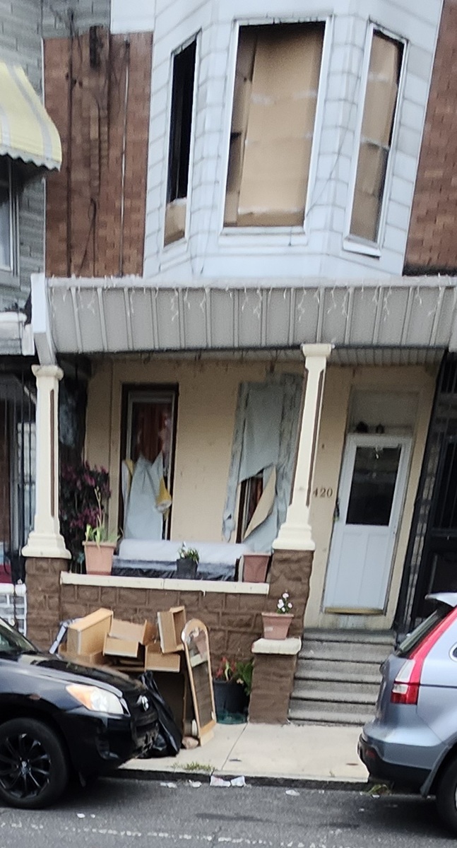 Photographic documentation of the work as submitted to the city's 311 record.