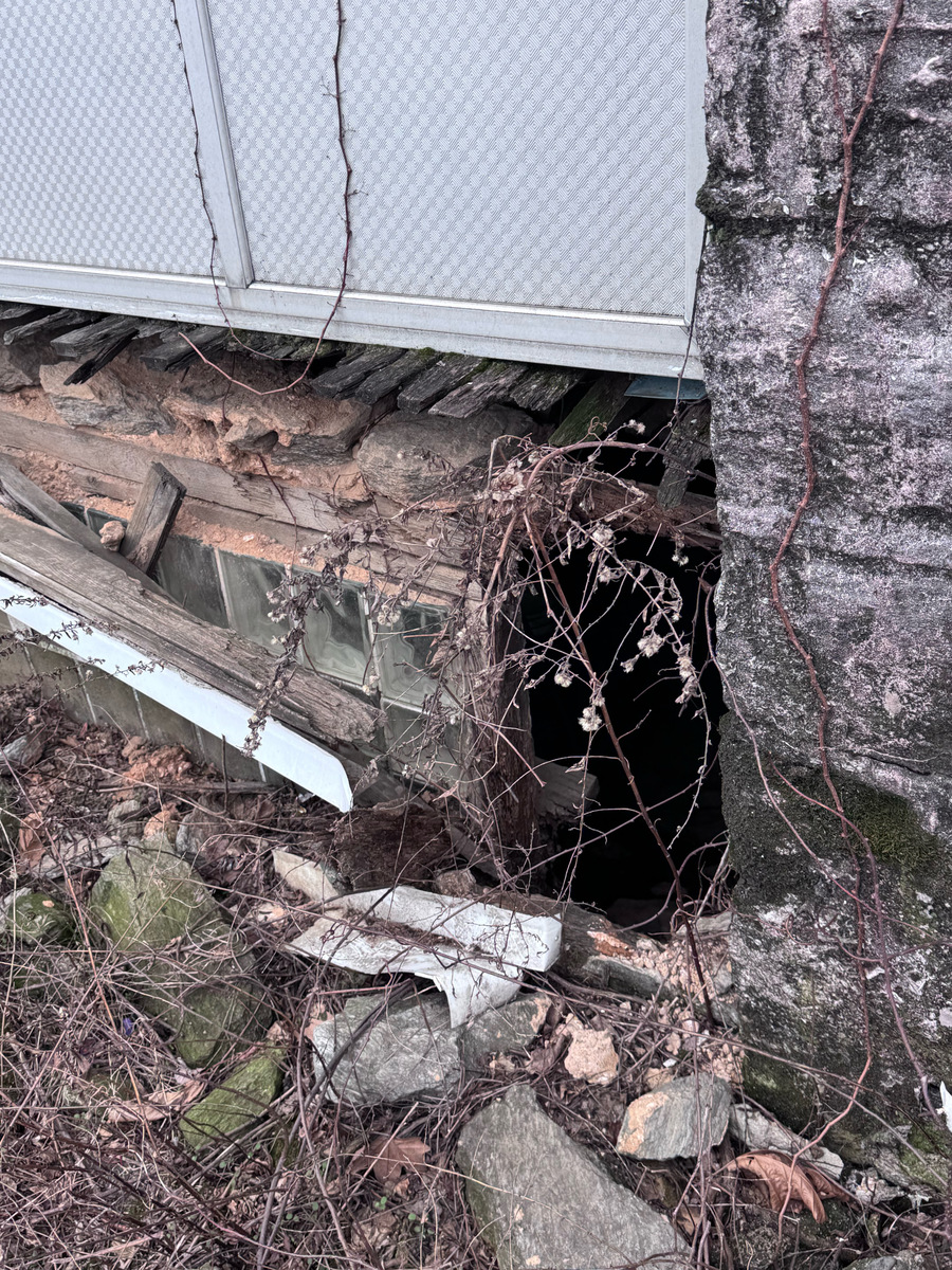 Photographic documentation of the work as submitted to the city's 311 record.