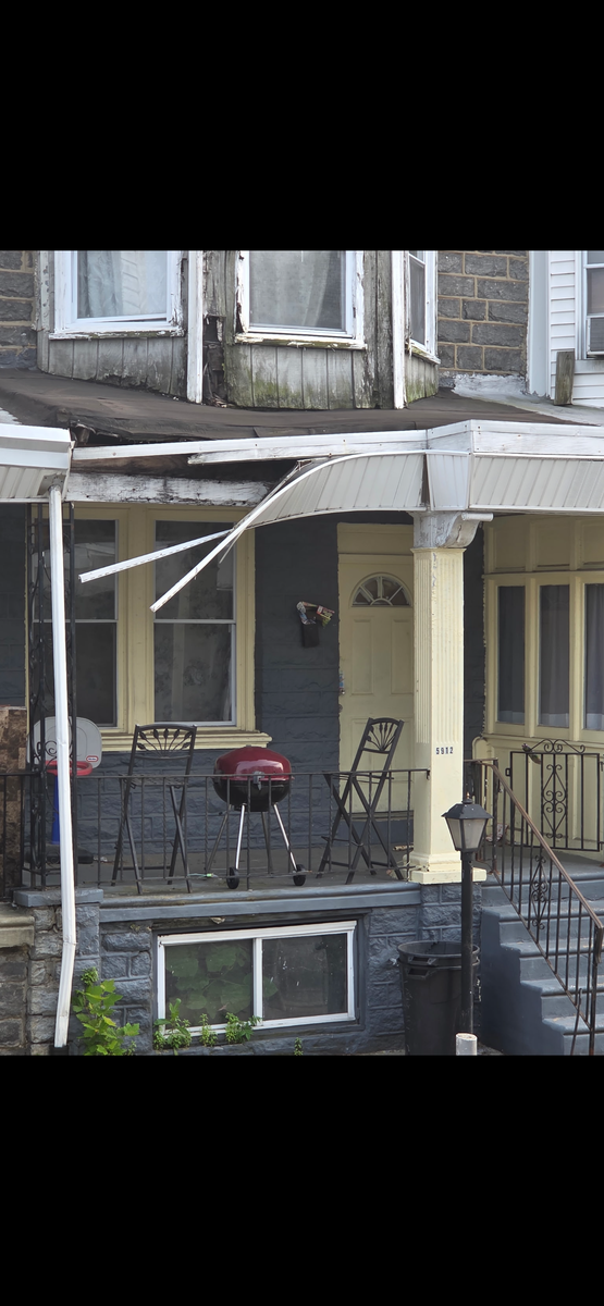Photographic documentation of the work as submitted to the city's 311 record.